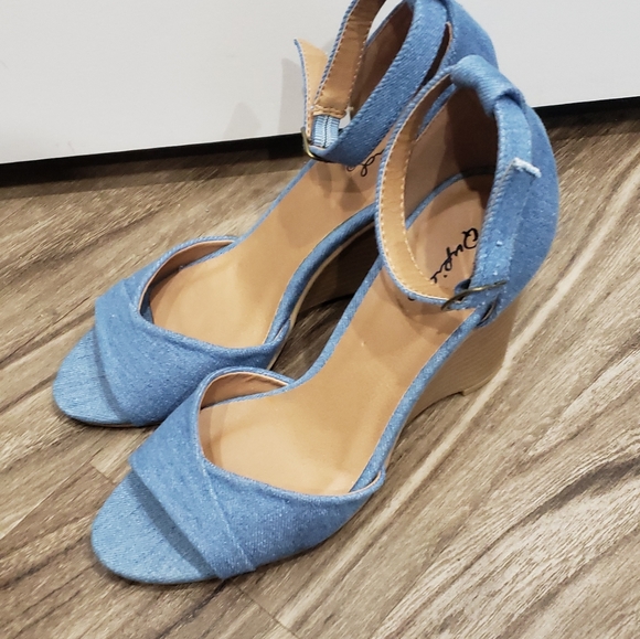 QUPID Denim Wedges size 6 - Picture 3 of 5